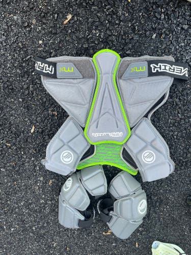 Used Small Maverik Max mx Shoulder Pads