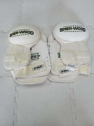 Used Sher-wood 5030 Tradition Md Hockey Shoulder Pads