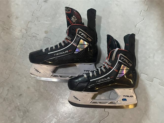 Used Senior True Regular Width 7.5 HZRDUS 9X Hockey Skates