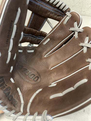 New Wilson A10rb241787 11 3 4" Fielders Gloves