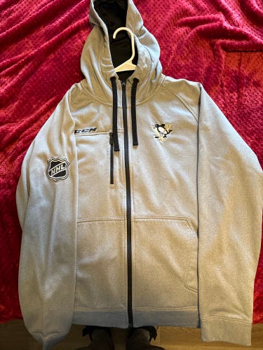 CCM Full Zip Pittsburgh Penguins Dev Camp Issued Large