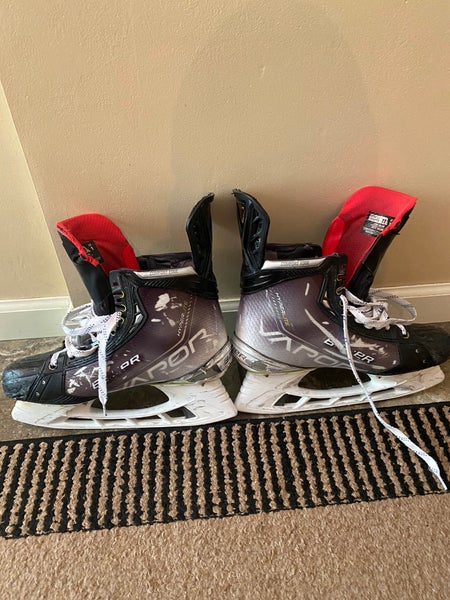 Used Senior Bauer Regular Width Pro Stock 11 Vapor Hyperlite Hockey Skates