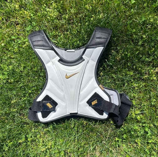 Nike Vapor Elite Chest Pad Size Small/Medium