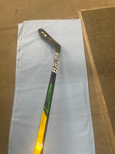 Used Intermediate Bauer Supreme UltraSonic Hockey Stick 65 Flex Left Hand P28 60"