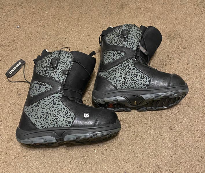 Burton Speed Zone Grom Black Skull Design Snowboard Boot