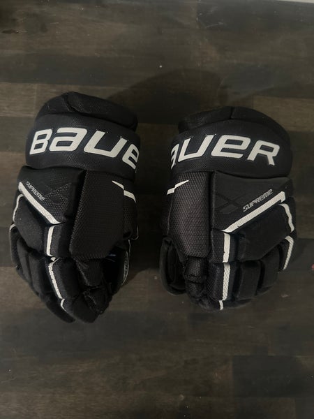 Used  Bauer 9" Supreme Ultrasonic Gloves