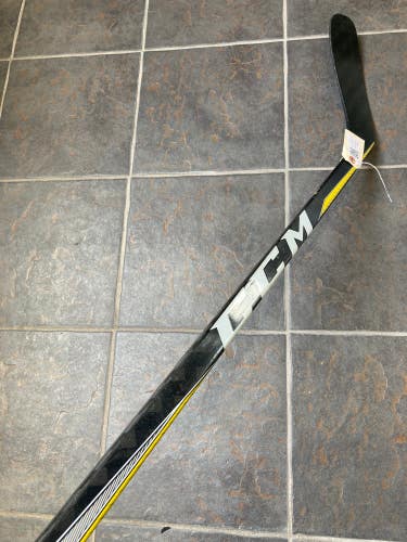 Used Senior CCM Super Tacks 2.0 PRO STOCK Left Handed Hockey Stick M-P80