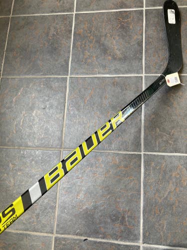 Used Senior Bauer Supreme 2S Team MATTHEWS PRO STOCK Left Handed Hockey Stick P92