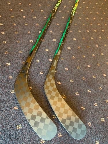 New Senior Bauer Right Handed P92 Pro Stock Nexus Sync Hockey Stick