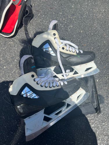 True two piece goalie skate size 9