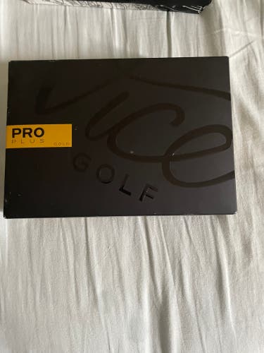 Vice pro plus gold golf balls