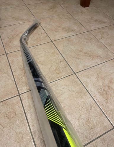 New Senior Warrior Left Hand W28  Alpha LX2 PRO Hockey Stick