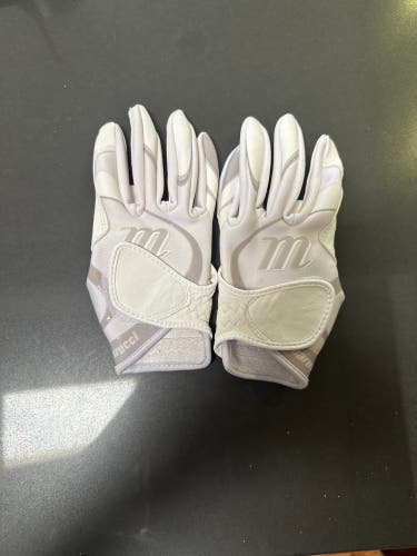 New Small Marucci Batting Gloves