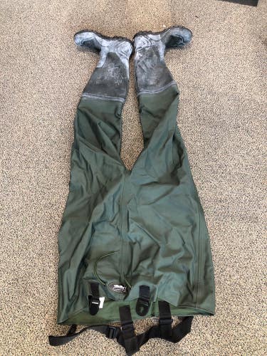 Used Men's Size 11 Adult Frogg Toggs Fishing Wadders