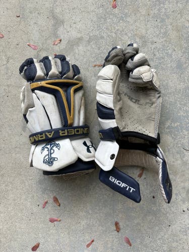 Used  Under Armour Large BioFit Lacrosse Gloves