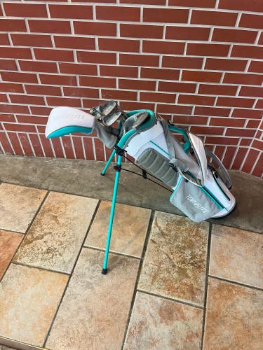 Barely Used Junior Top Flite Clubs (Full Set)