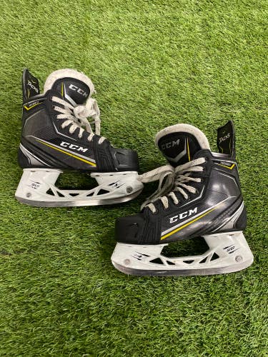 Used Junior CCM Tacks 9080 Hockey Skates Regular Width Size 2