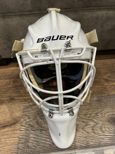 Bauer 960 Cat Eye Goalie Mask Size Medium