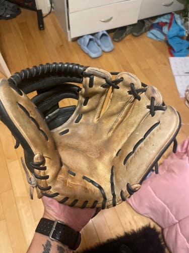 Used 2015 Infield 11.5" Professional Series Baseball Glove