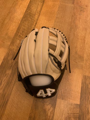 44 pro outfield glove