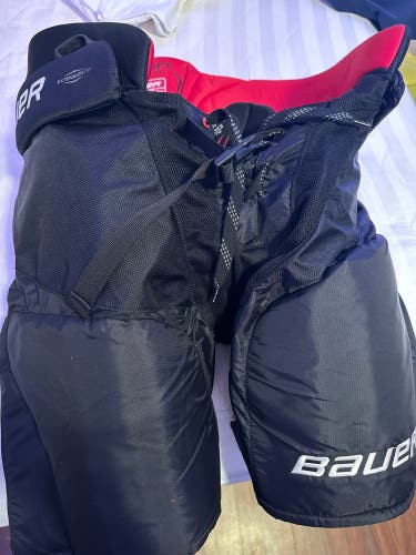 Used Senior Bauer vapor x800 lite Hockey Pants