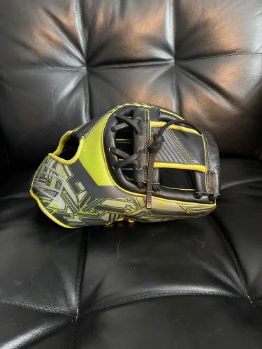 Used 2022 Infield 11.75" REV1X Baseball Glove