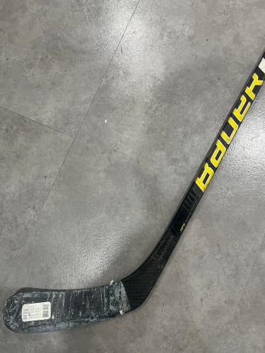 Used Senior Bauer Supreme 2S Team Hockey Stick Right Handed P92