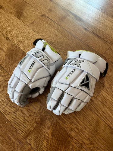 Used STX Cell V Gloves (Medium)