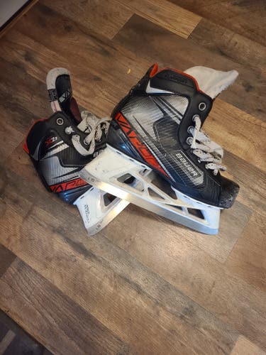 Used Intermediate Bauer Vapor X2.7 Hockey Goalie Skates 6