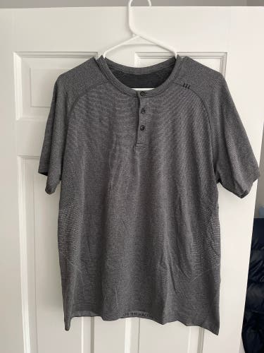 Gray Used Men's Lululemon Shirt