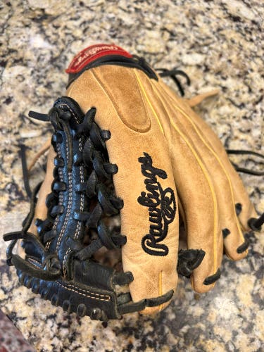 Used  Infield 11.5" Gold Glove Elite Baseball Glove