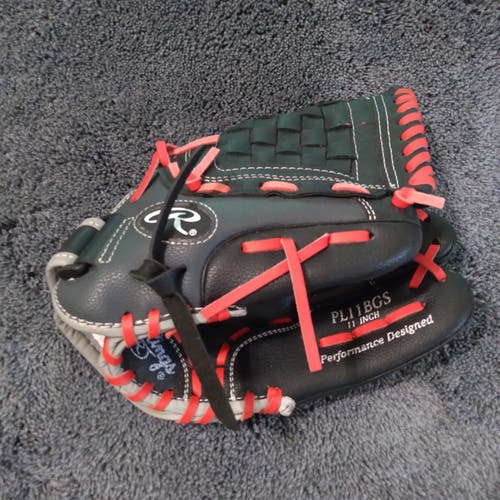 Used Rawlings Right Hand Throw Infield Player Series Baseball Youth Glove 11"