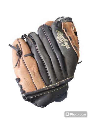 Used Rawlings Savage Rht 11" Fielders Gloves