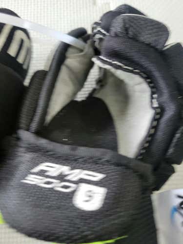 Used Winnwell Amp 500 9" Hockey Gloves