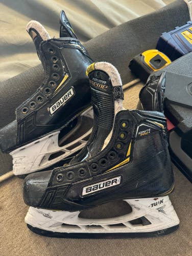 Used Bauer Size 3 Supreme Ignite Pro+ Hockey Skates