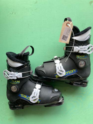 Used Kid's Salomon TEAM Ski Boots Mondo Size 21 & 21.5