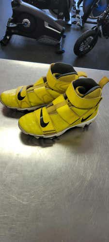 Used Nike Junior 06 Football Cleats