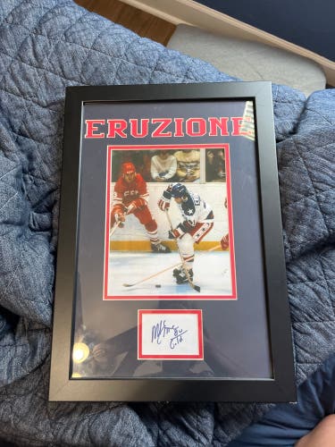 signed picture frame of mike eruzione