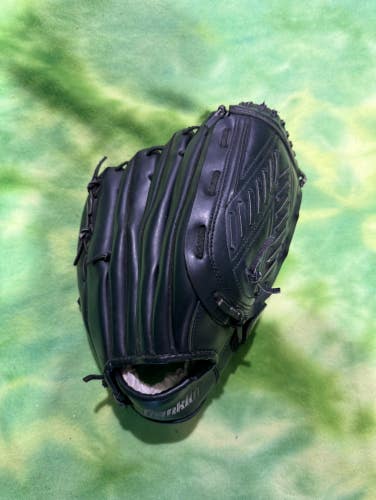 Black Used Kid PitchFranklin Fieldmaster Right Hand Throw Outfield Baseball Glove 13"