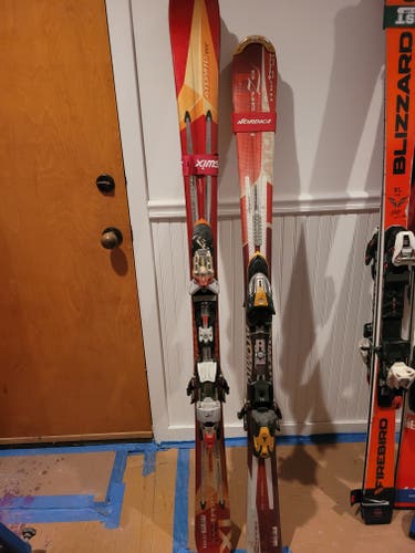 Used 2012 Women's Atomic 150 cm All Mountain Nomad Smoke Skis With Bindings Max Din 10