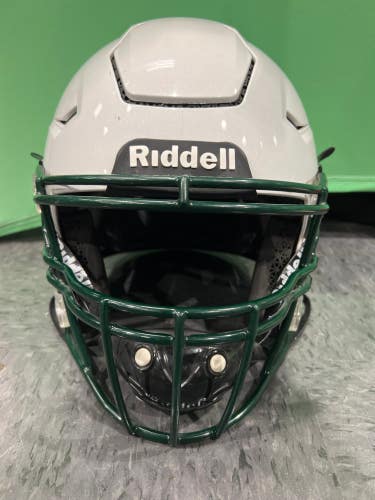 Used Riddell SpeedFlex Helmet (7 1/4 - 7 1/2)