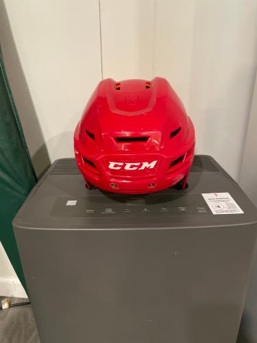 Large CCM  Tacks 710 Helmet Red