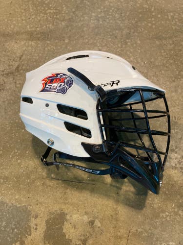 White Used Youth Cascade CPX-R Helmet