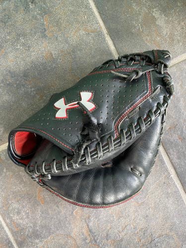Black Used Under Armour Framer Right Hand Throw Catcher's Baseball Glove 31.5"