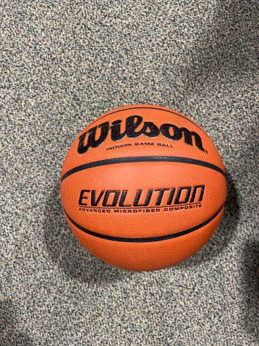 Used Men's Wilson Evolution Basketball Size 7