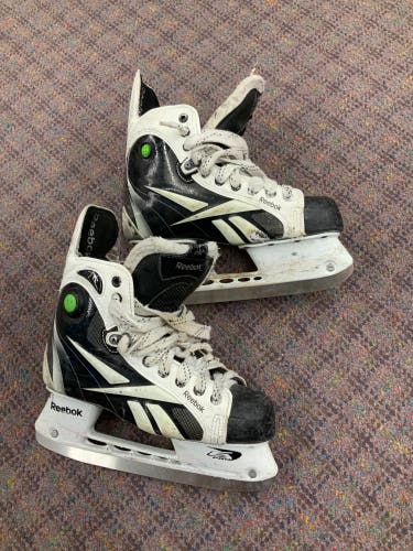 Used Reebok 7K hockey skates size 5