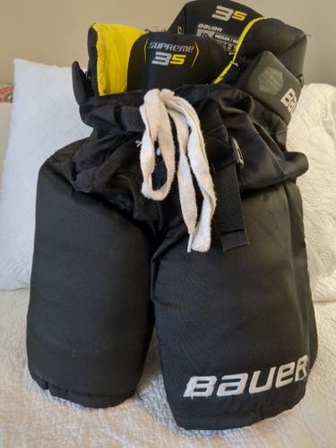 Used Junior Medium Bauer Supreme 3S Hockey Pants