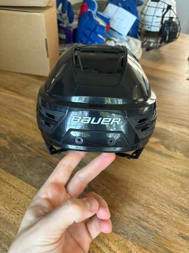 Used Large Bauer  Re-Akt 85 Helmet