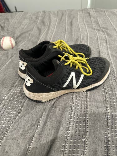 Size 10 New Balance 4040 Turf Shoes