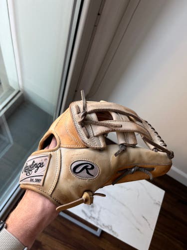 2021 Rawlings Right Hand Throw Outfield Heart of the Hide Baseball Glove 12.75"